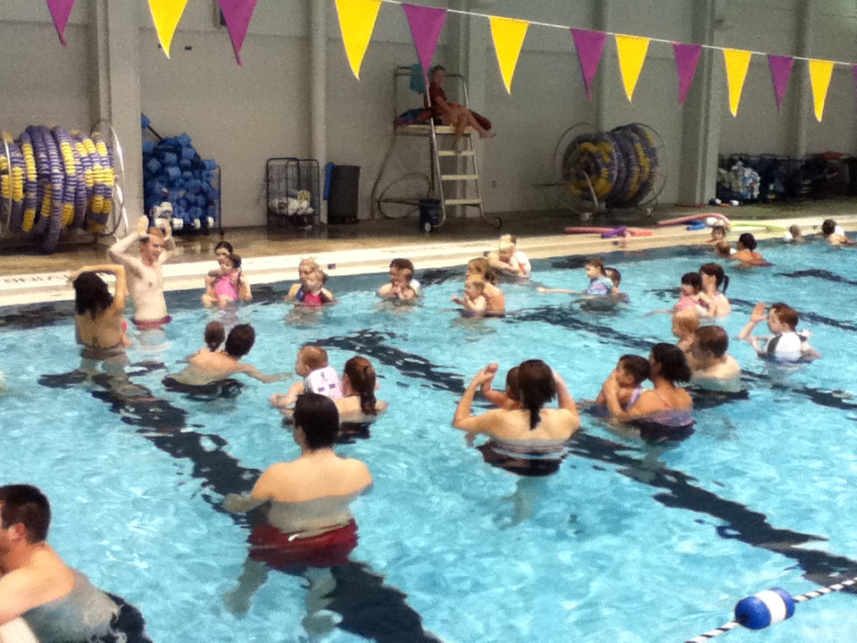 Safe and fun learn-to-swim 